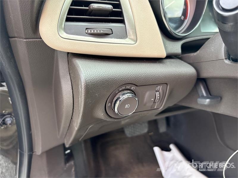 Buick Verano Automobile (Inoperable) Kistehergépjárművek