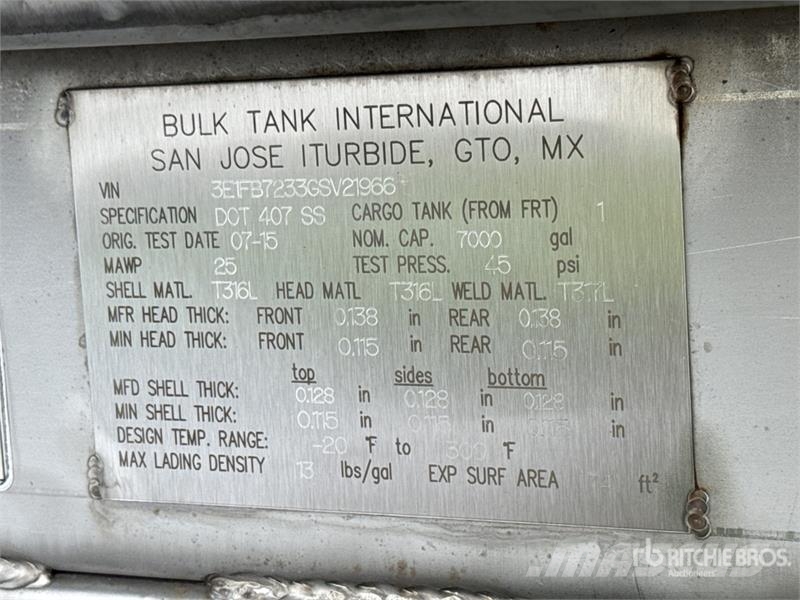 Bulk Tank International 7000 gal T/A Tanker Traile Reboques de cisternas