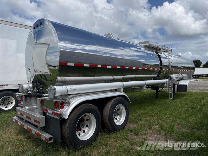 Bulk Tank International 7000 gal T/A Tanker Traile Reboques de cisternas