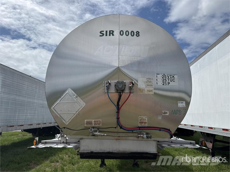 Bulk Tank International 7000 gal T/A Tanker Traile Reboques de cisternas