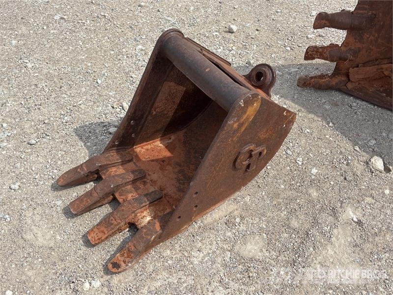 C & P & P 16 in Digging Backhoe Rear Bucket Baldes