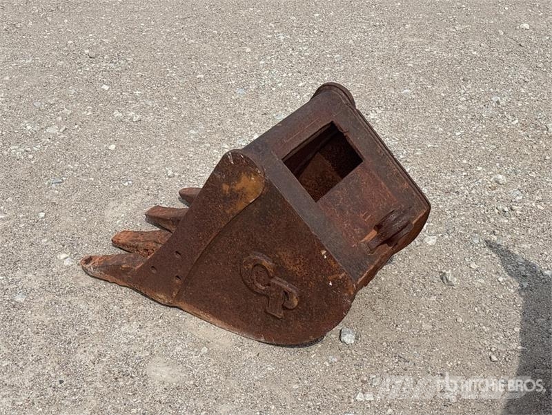 C & P & P 16 in Digging Backhoe Rear Bucket Baldes