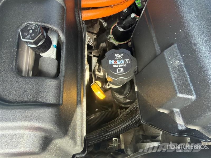 Cadillac Escalade 4x4 Hybrid SUV 汽车