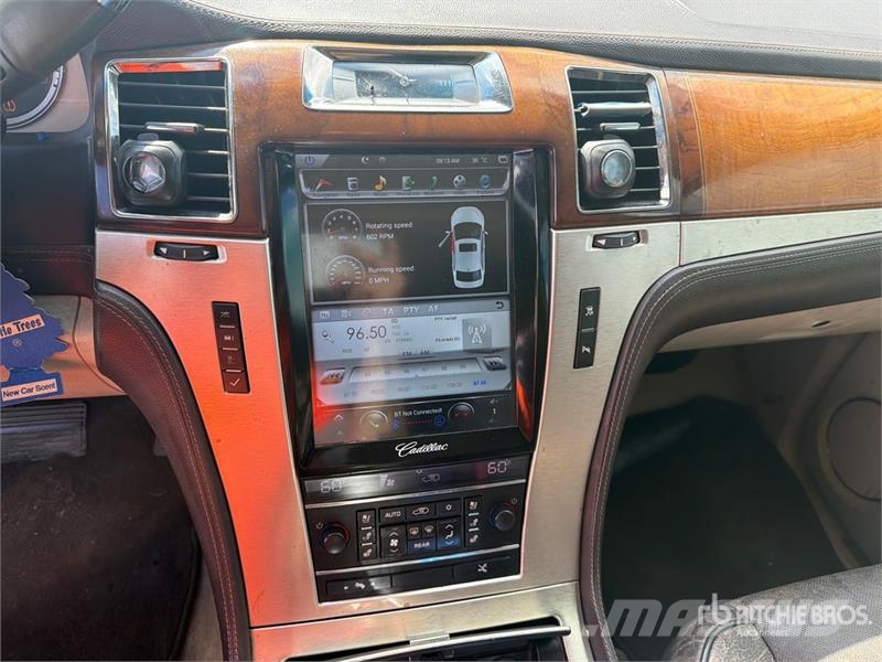 Cadillac Escalade 4x4 Hybrid SUV 汽车