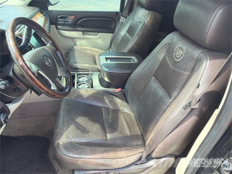 Cadillac Escalade 4x4 Hybrid SUV 汽车
