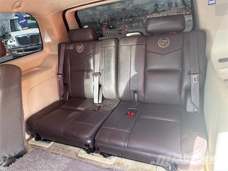 Cadillac Escalade 4x4 Hybrid SUV 汽车