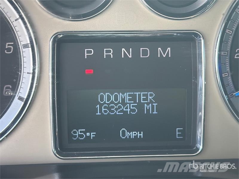 Cadillac Escalade 4x4 Hybrid SUV 汽车