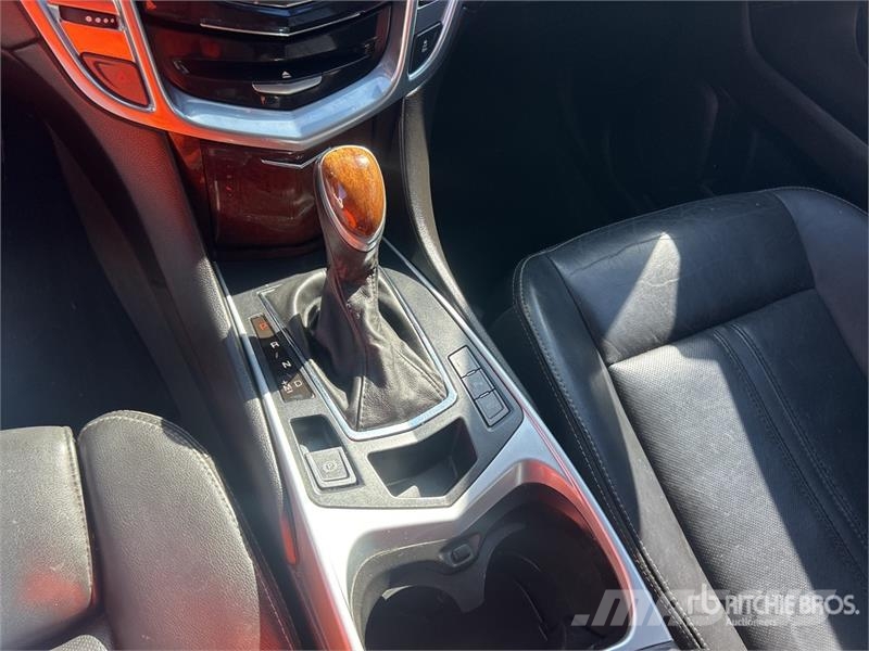 Cadillac SRX Automobili
