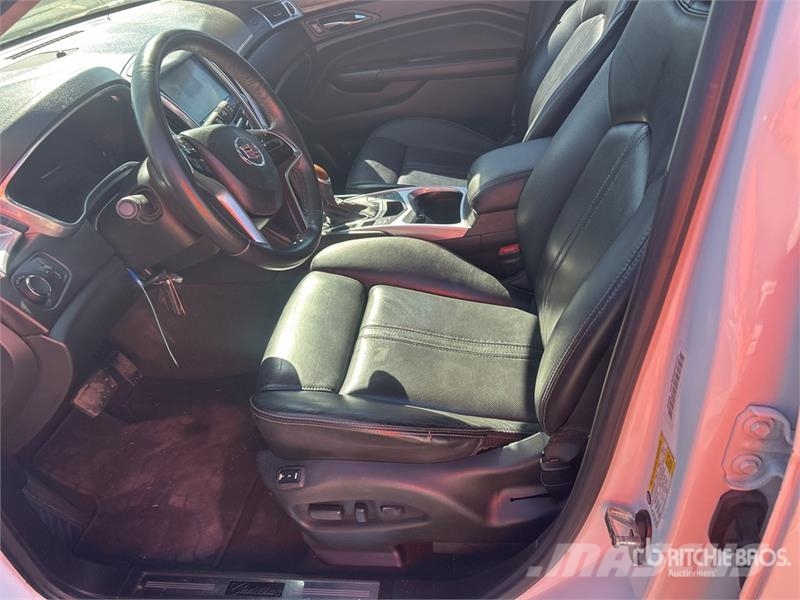 Cadillac SRX Automobili