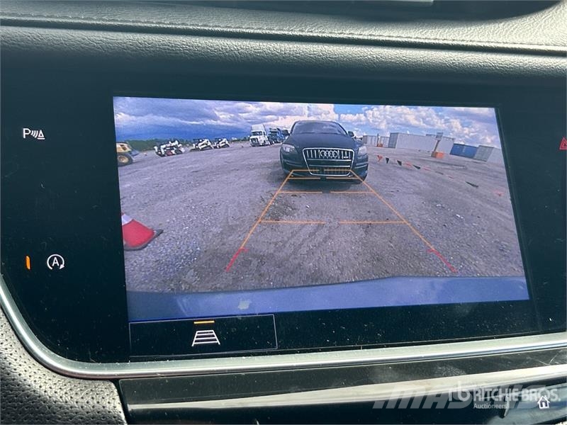 Cadillac XT5 2WD SUV Personbiler