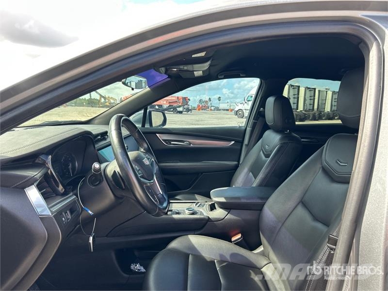 Cadillac XT5 2WD SUV Voiture