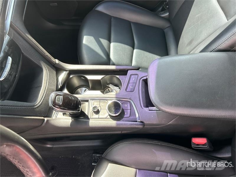 Cadillac XT5 2WD SUV Personbiler