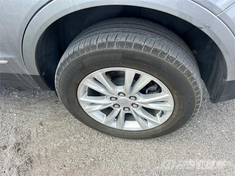 Cadillac XT5 2WD SUV Voiture