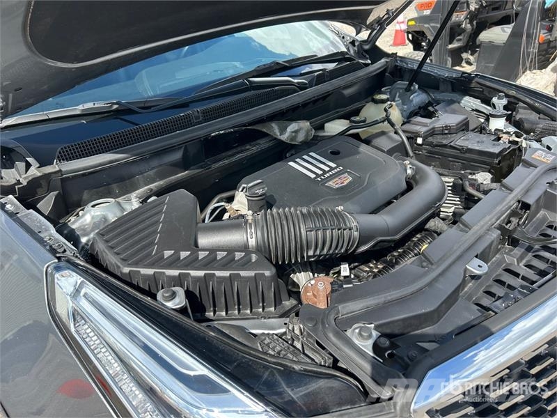 Cadillac XT5 2WD SUV Personbiler