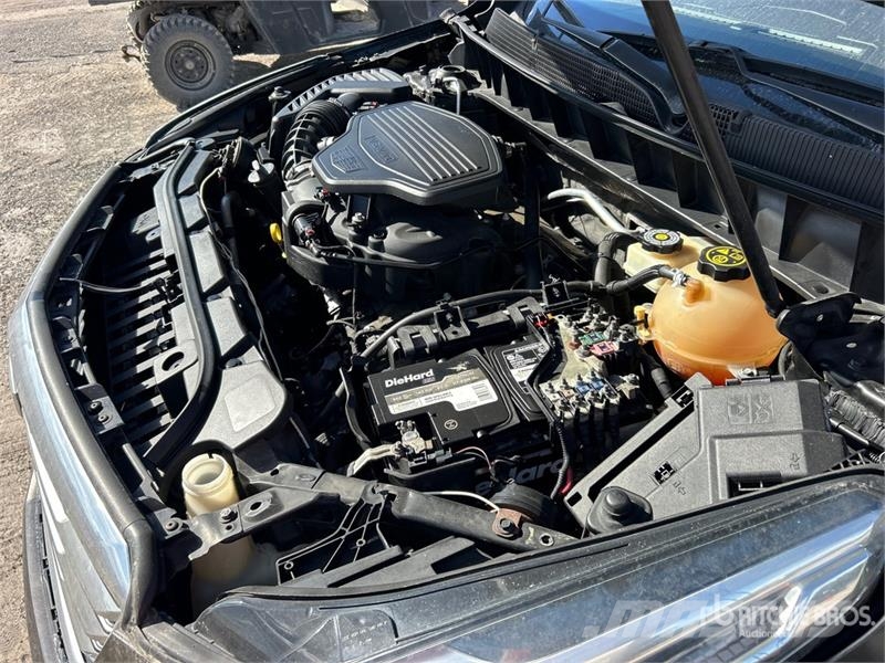 Cadillac XTS 2WD SUV 汽車