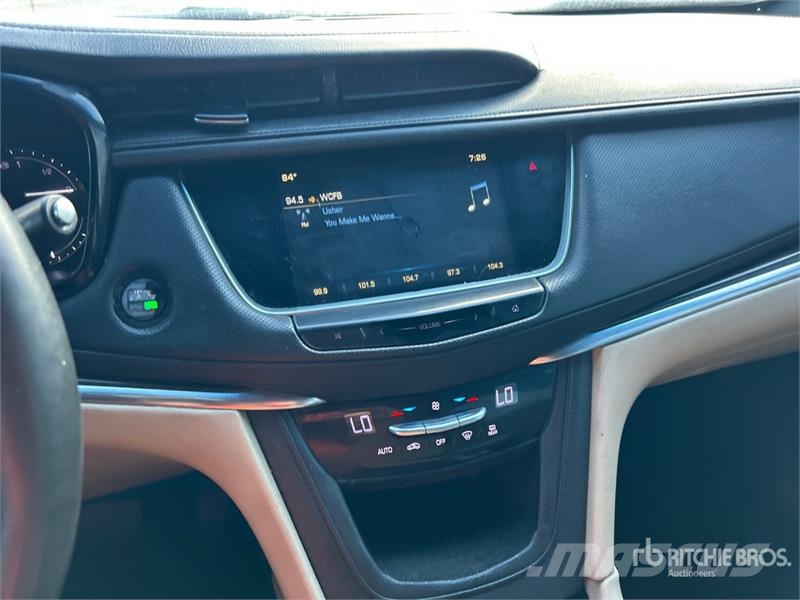 Cadillac XTS SUV Automobili