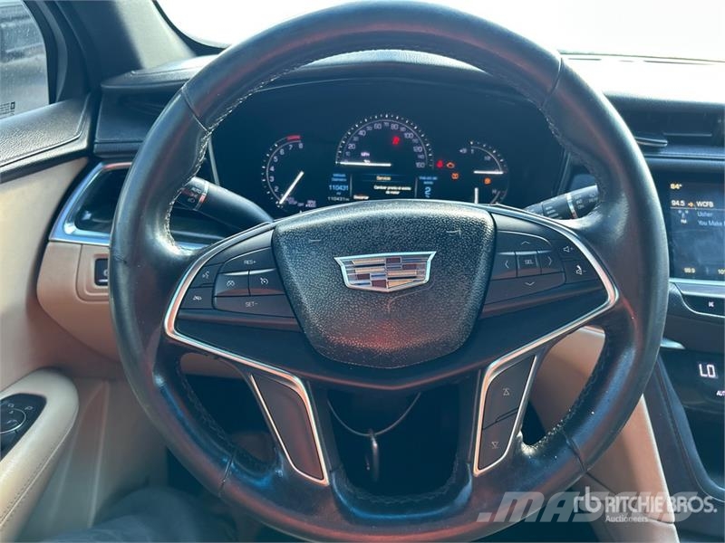 Cadillac XTS SUV Automobili