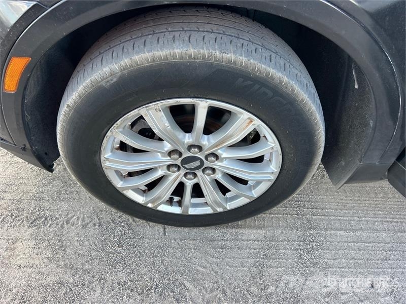 Cadillac XTS SUV Automobili