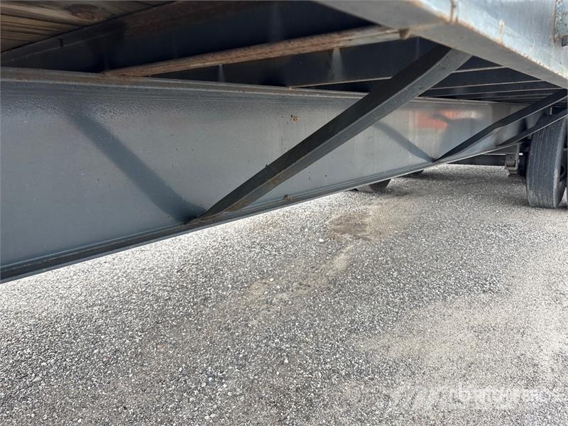 Caliber 30 ft T/A Equipment Trailer Prikolice za prevoz vozil