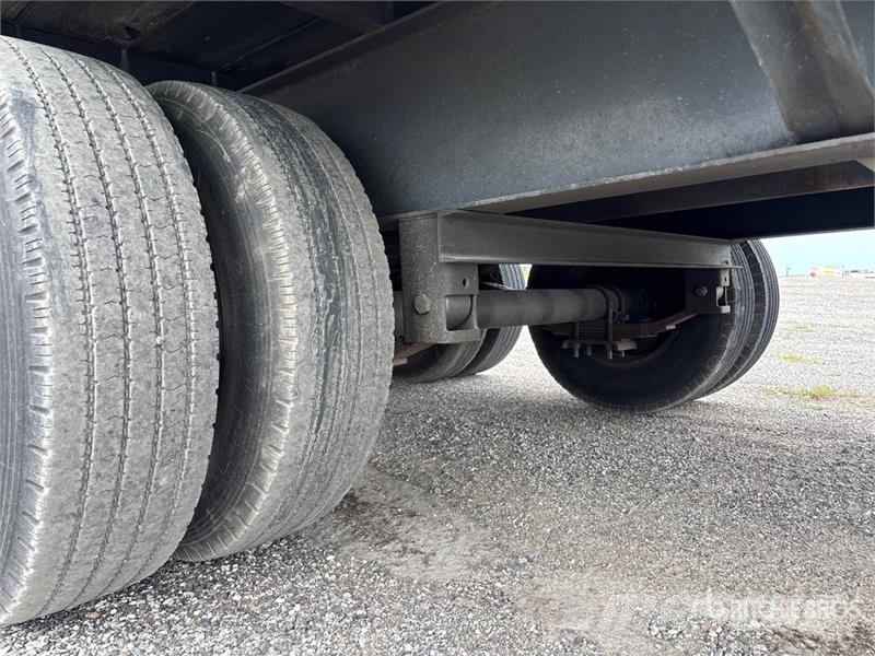 Caliber 30 ft T/A Equipment Trailer Prikolice za prevoz vozil