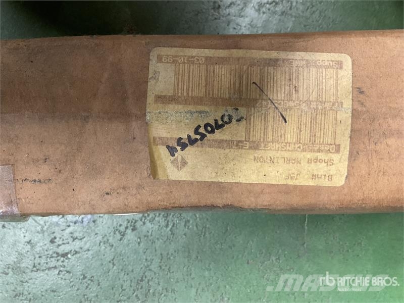 Cam Shafts and Flywheel w/Misc. Engine Parts Transport - Anderen