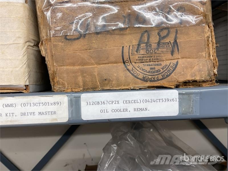 Cam Shafts and Flywheel w/Misc. Engine Parts Transport - Anderen