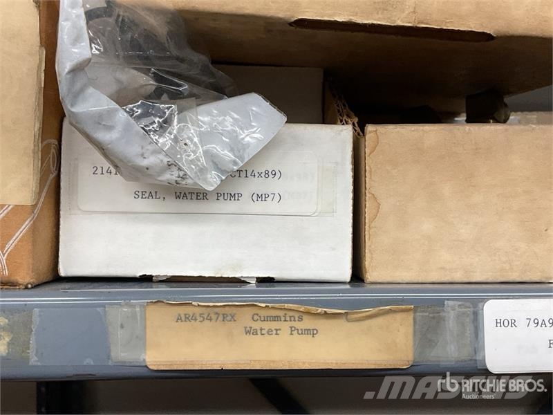 Cam Shafts and Flywheel w/Misc. Engine Parts Transport - Anderen