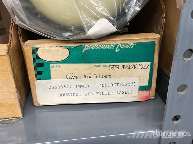 Cam Shafts and Flywheel w/Misc. Engine Parts Transport - Anderen