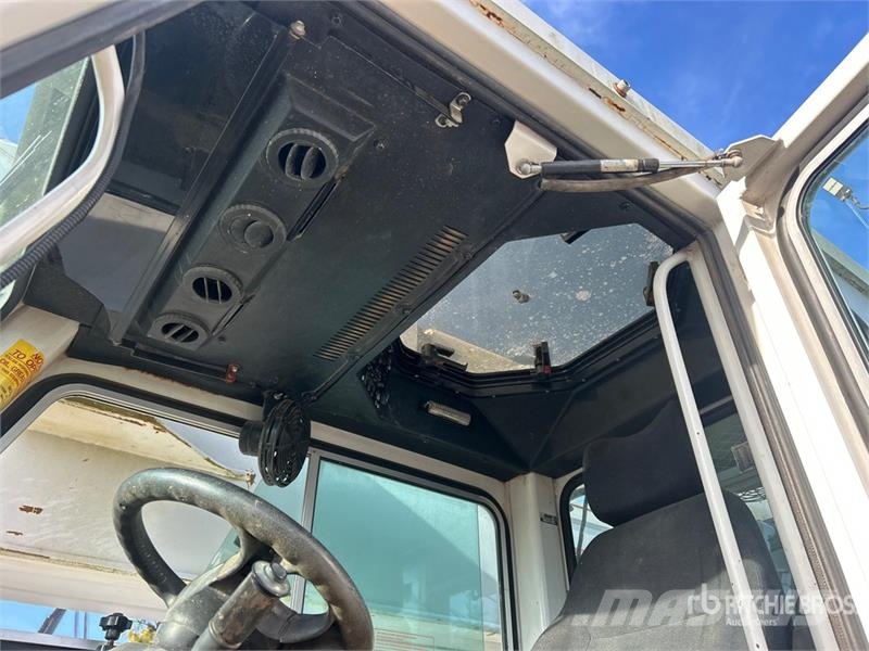 Camoplast GT3000 Crawler Carrier Aerial Lift w/ Terex Hi-Ran 建設機械 - その他