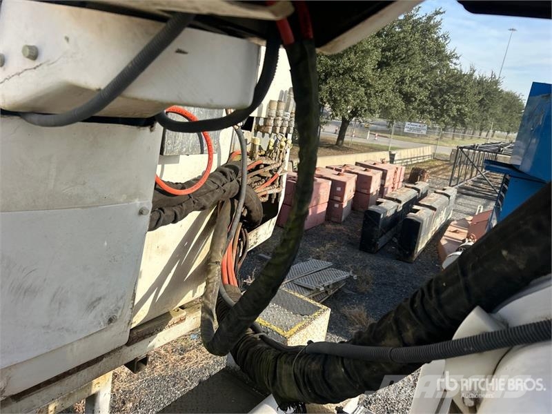 Camoplast GT3000 Crawler Carrier Aerial Lift w/ Terex Hi-Ran 建設機械 - その他
