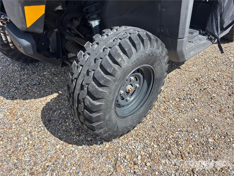Can-am 6XKA 4x4 Utility Vehicle Maszyny komunalne