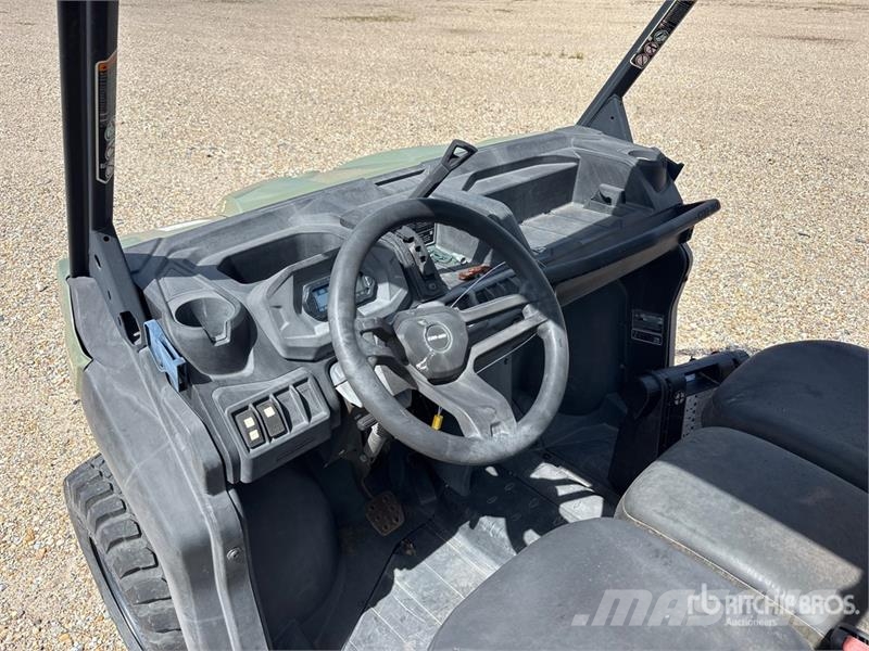 Can-am 6XKA 4x4 Utility Vehicle Maszyny komunalne
