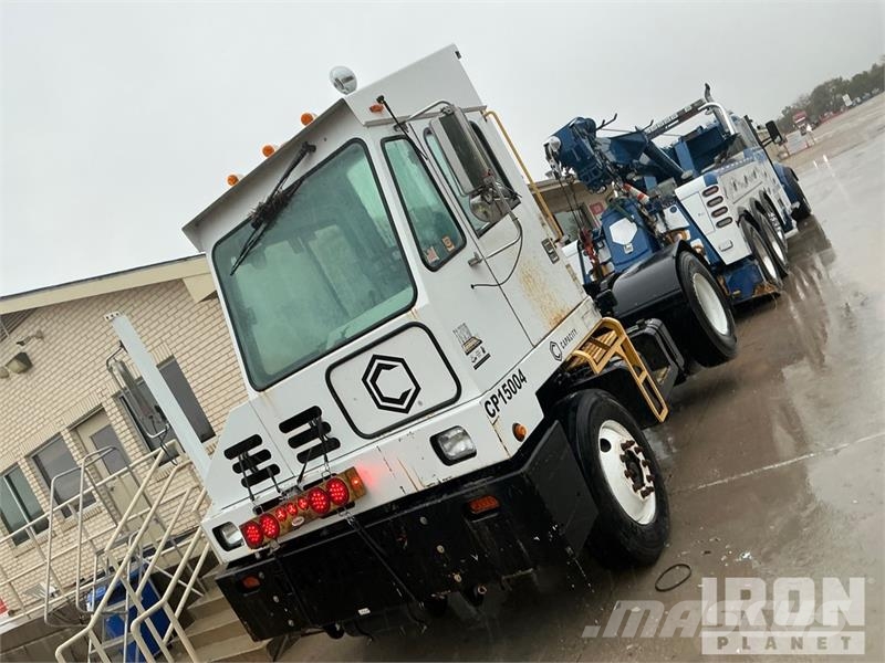 Capacity TJ5000 Spotter Truck Trattori portuali