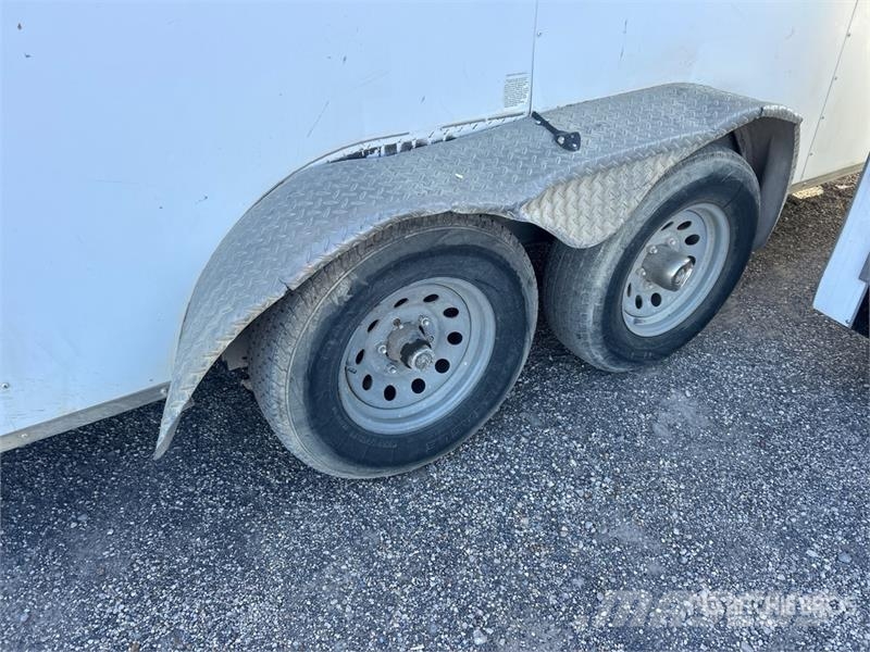 Cargo Mate TXB5716TA3 16 ft T/A Enclosed Trailer Rimorchi cassonati
