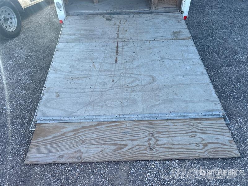 Cargo Mate TXB5716TA3 16 ft T/A Enclosed Trailer Rimorchi cassonati