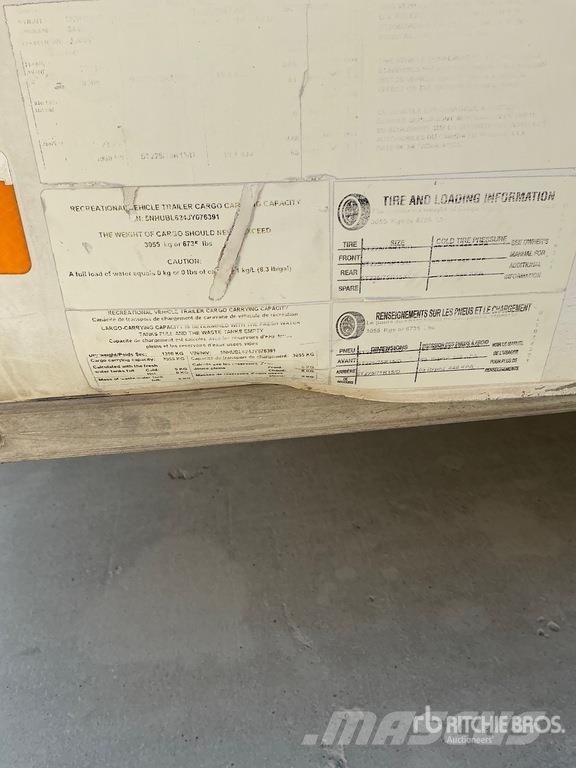 Cargo Mate TXB5716TA3 16 ft T/A Enclosed Trailer Rimorchi cassonati