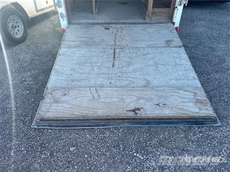 Cargo Mate TXB5716TA3 16 ft T/A Enclosed Trailer Rimorchi cassonati