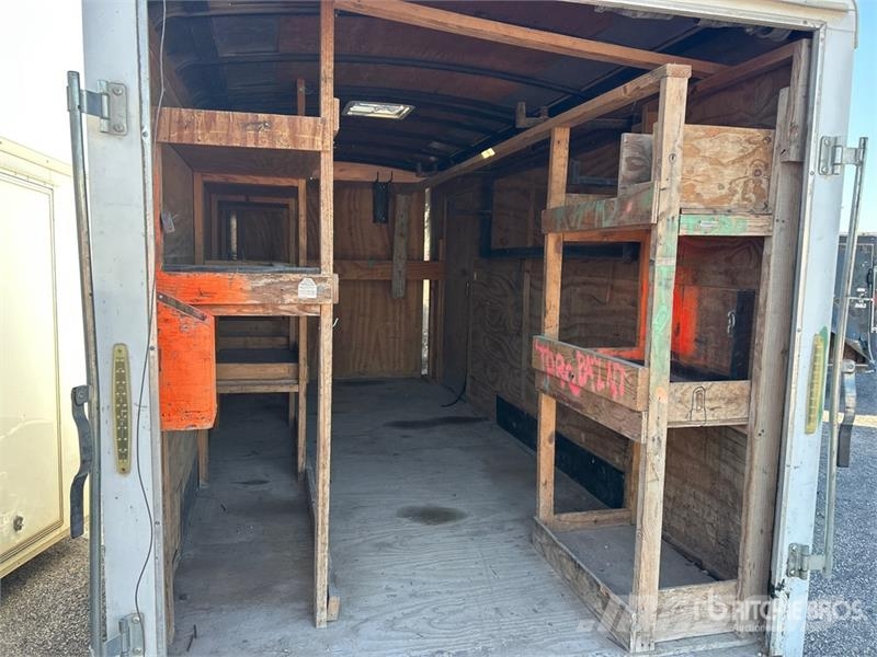 Cargo Mate TXB5716TA3 16 ft T/A Enclosed Trailer Rimorchi cassonati