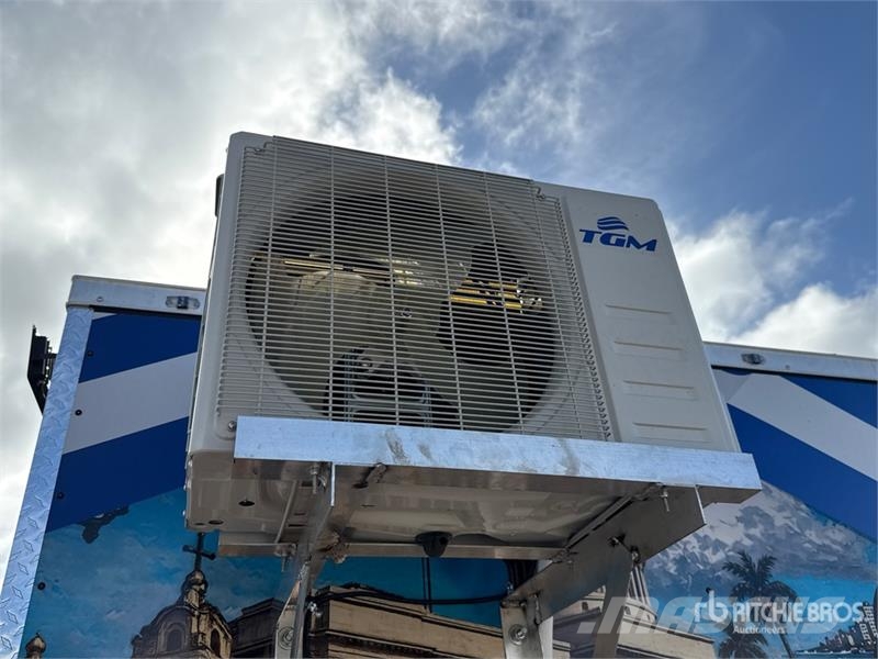  Cargo United 14 ft T/A Food Concession Trailer Outros reboques