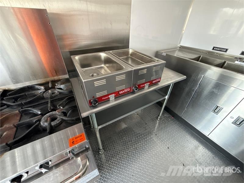  Cargo United 16 ft T/A Food Concession Trailer Outros reboques