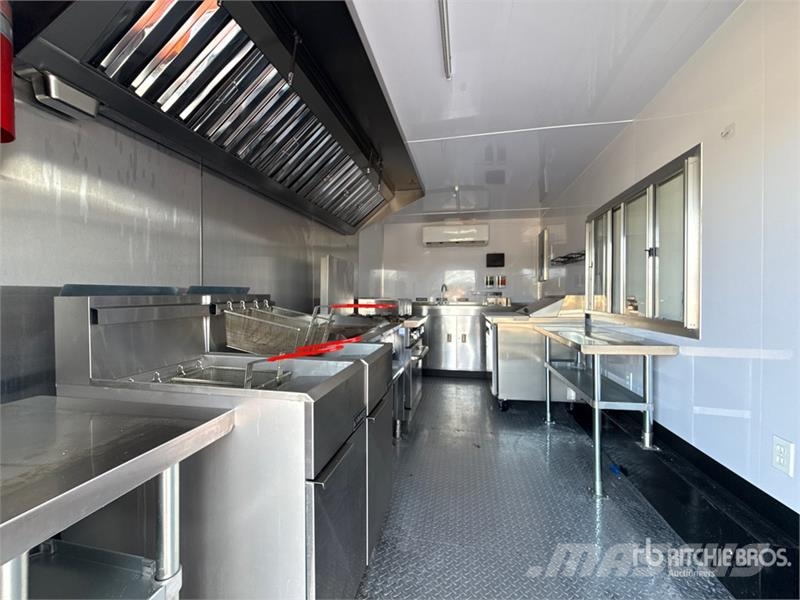  Cargo United 16 ft T/A Food Concession Trailer Outros reboques