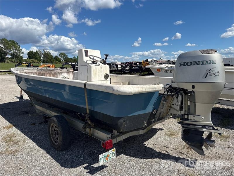 Carolina Skiff Bay Boat Drugi deli