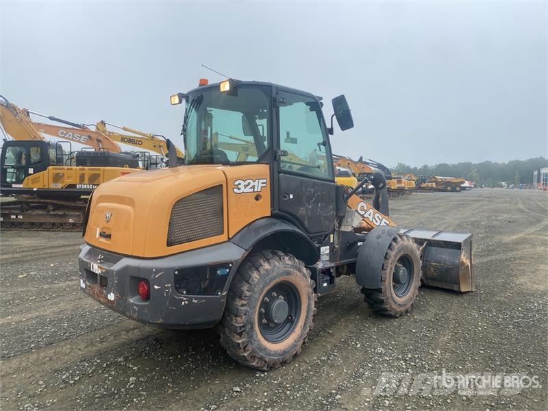 CASE 321F Wielladers