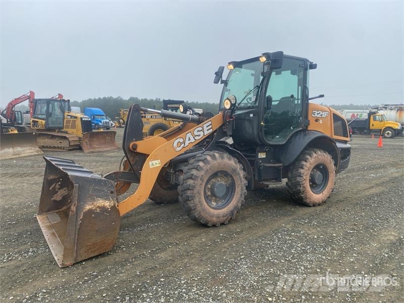 CASE 321F Wielladers
