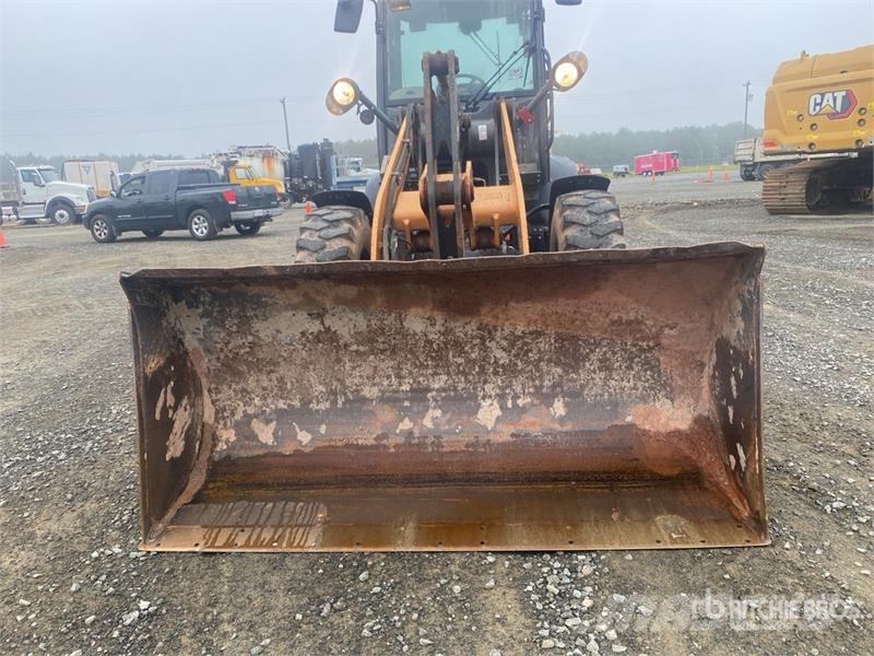 CASE 321F Wielladers