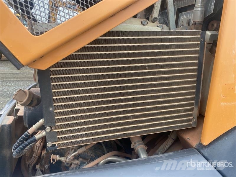 CASE 321F Wielladers