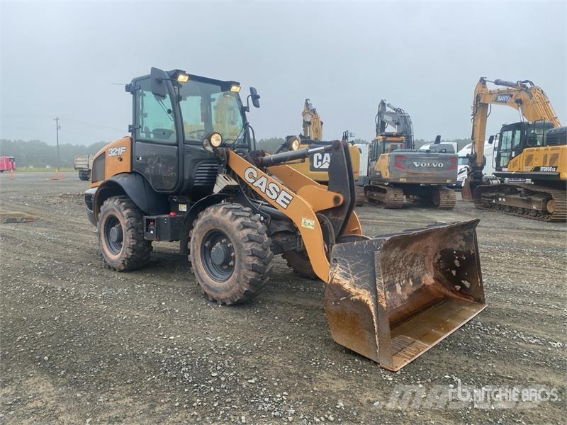 CASE 321F Wielladers
