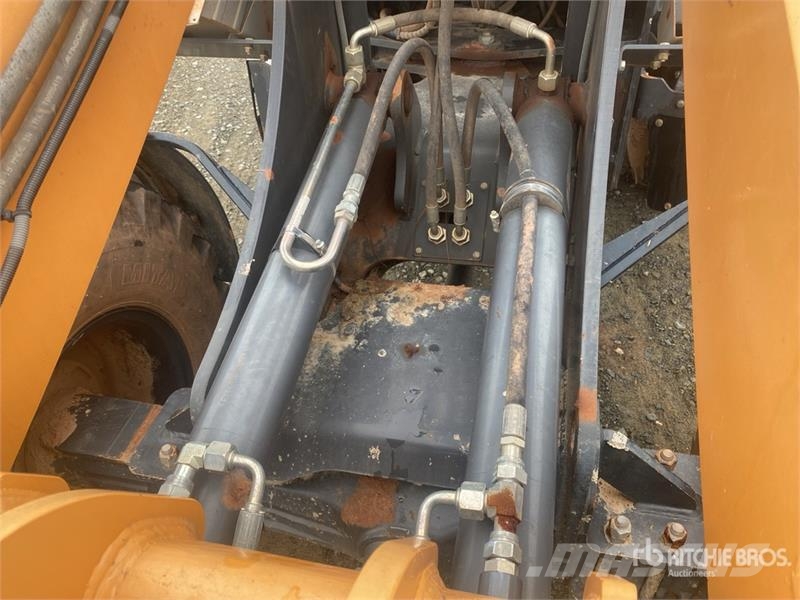 CASE 321F Wielladers