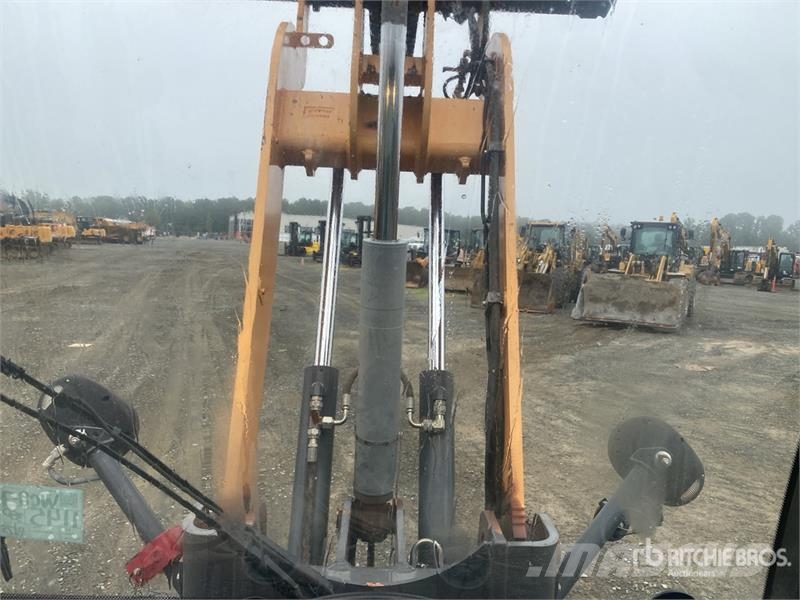 CASE 321F Wielladers