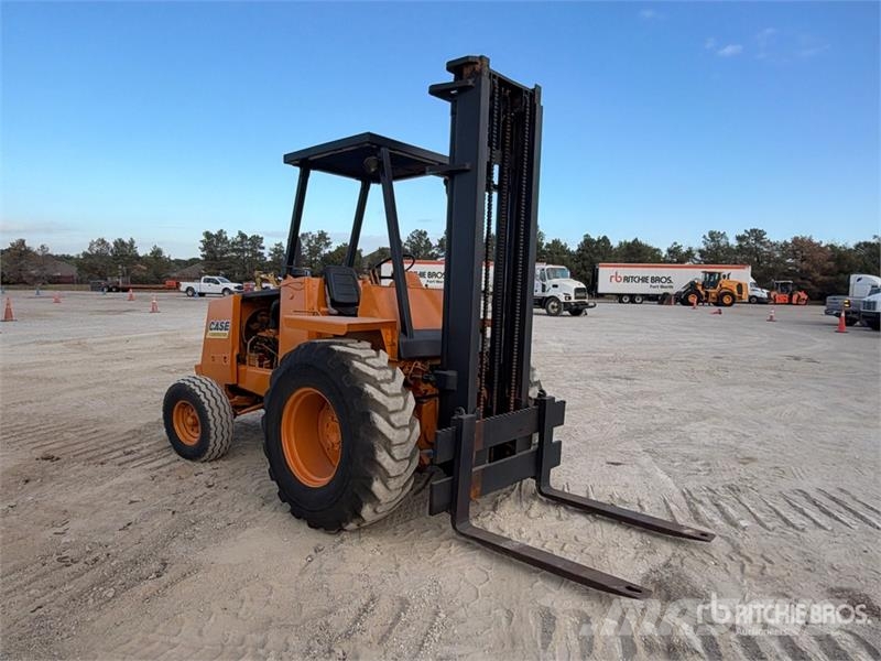 CASE 4x2 Rough Terrain Forklift Tereptargonca